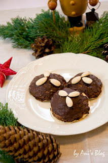 saftige und fruchtige Lebkuchen im Advent auf dem Adventssonntag Kaffeetisch