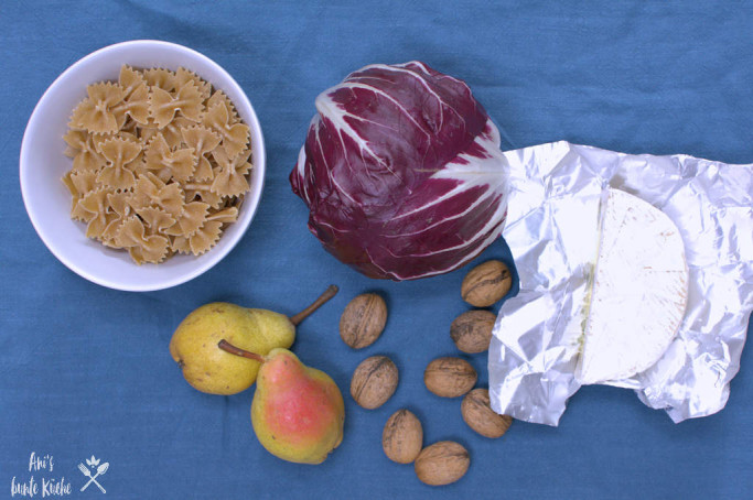 Pasta, Radicchio, Birnen, Walnüsse, Blauschimmelkäse